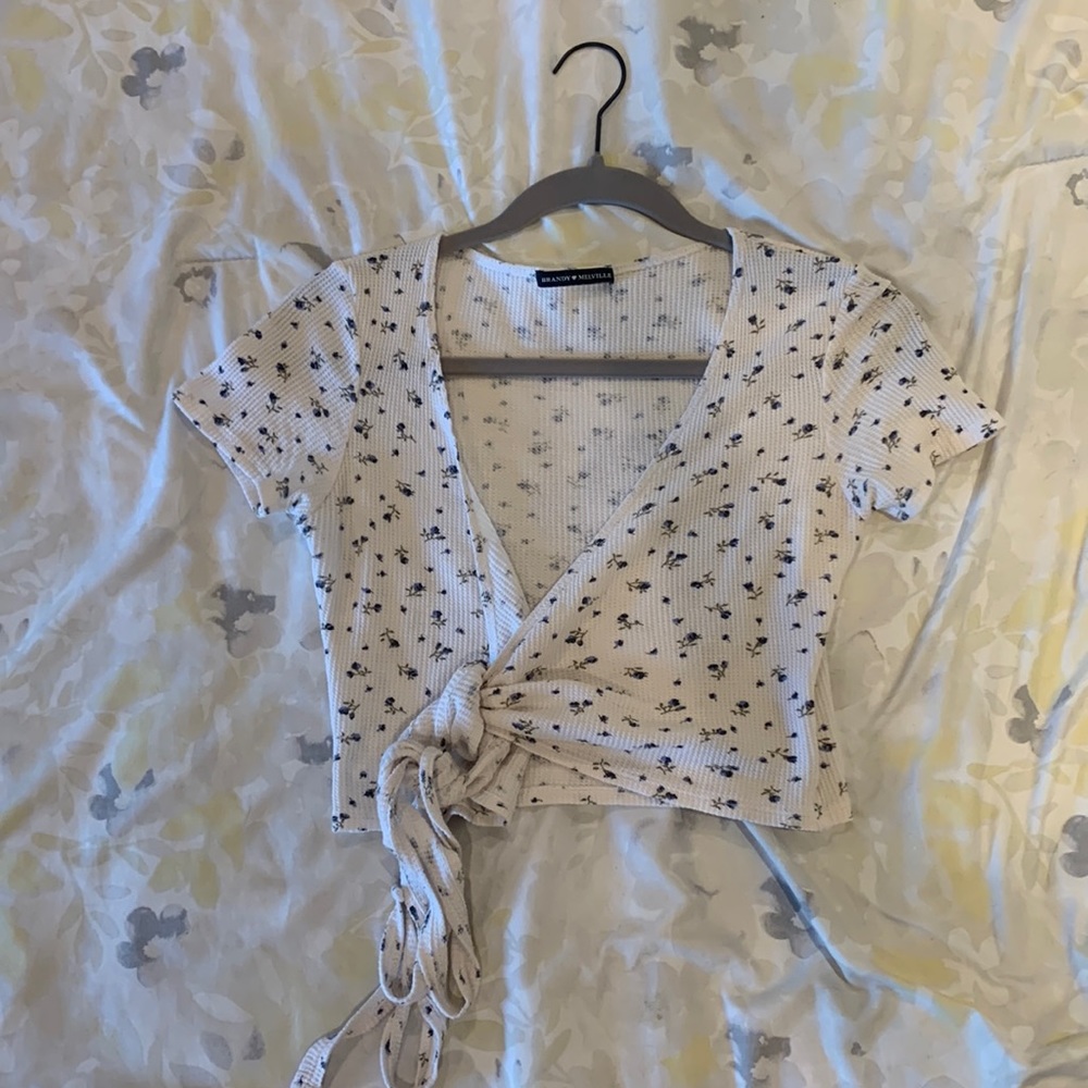 Brandy Melville one size floral crop top